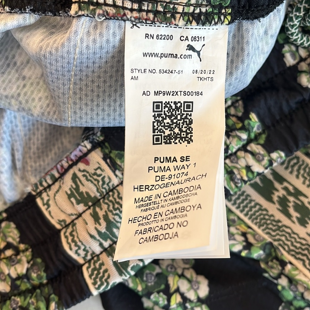 Puma x Liberty shorts Size S. Never worn - Picture 5 of 6